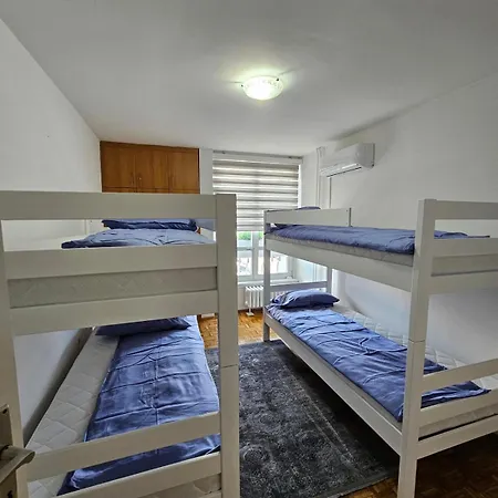 Modern Spacious Ilidza شقة